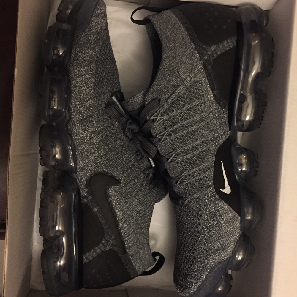 Nike Air  VaporMax FlyKnit 2 grey